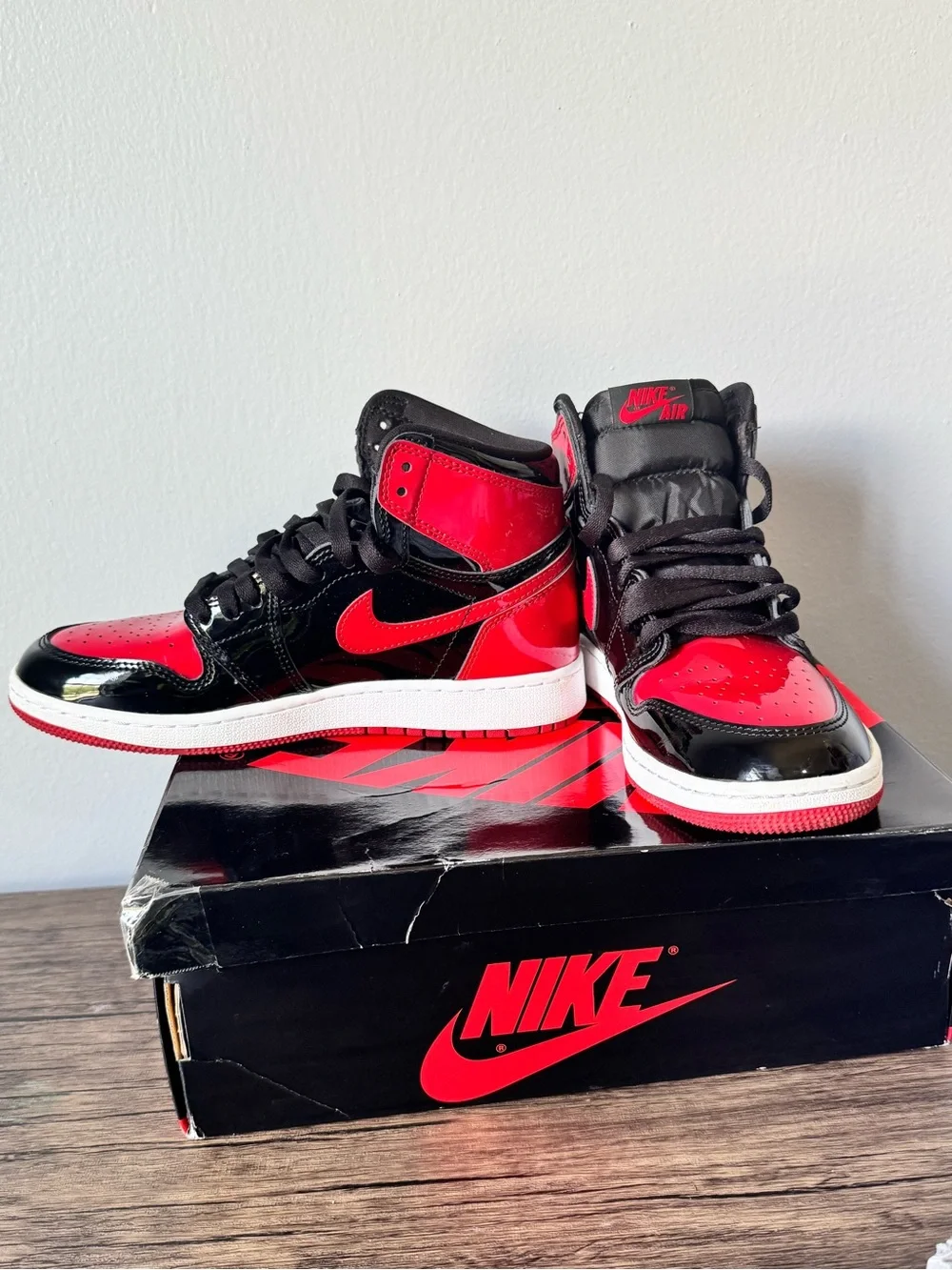 Nike Jordan 1s Red Toe with Box High-Top Sneakers - Black & Red